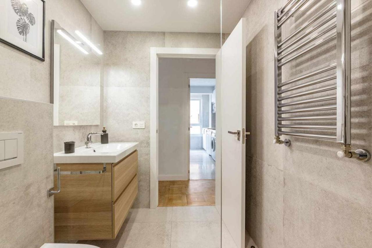 New Amara Suite Friends & Families Parking San Sebastian Bagian luar foto